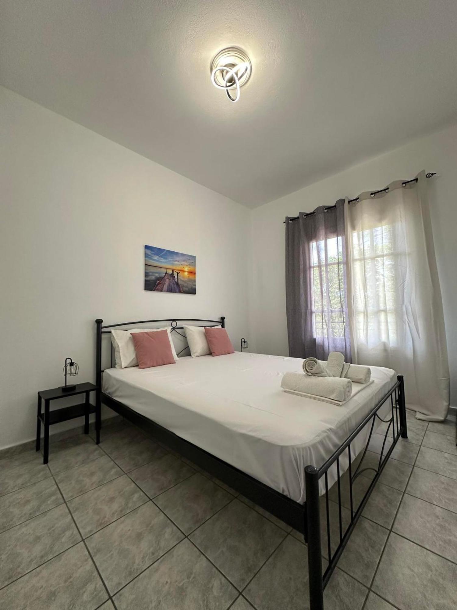 Ionian Luxury Apartments Perama  Exteriör bild